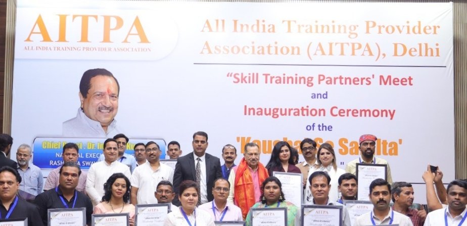 Guest lecture with dignitaries